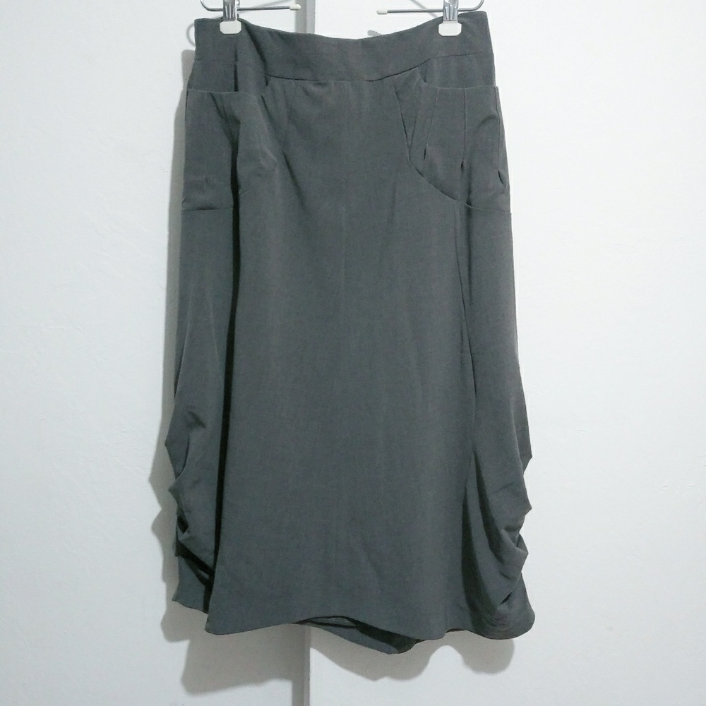 gr.dano draped bubble skirt sz 10 BoxQ